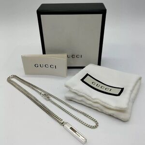 GUCCI Pendant and Necklace Silver